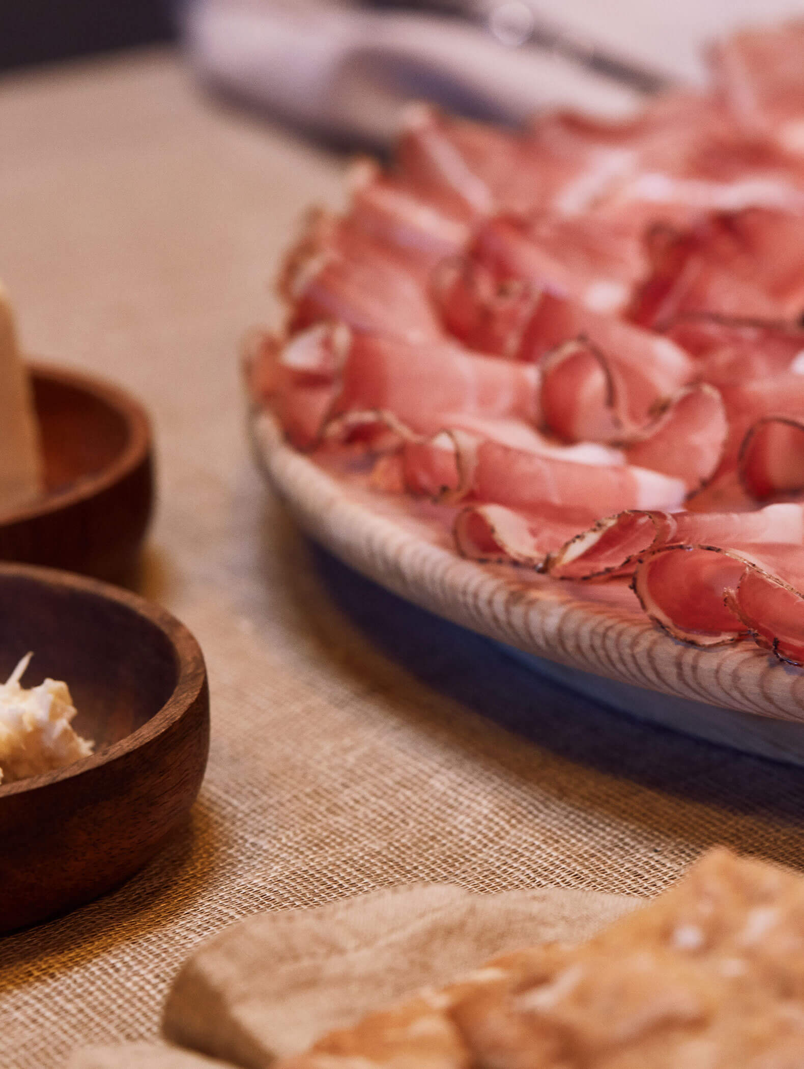 Speckplatte und Schüttelbrot - Hotel Montis